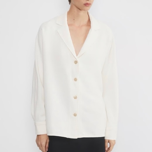 Aritzia Tops - Aritzia Wilfred Free Form Shirt Cardigan in White Size XS